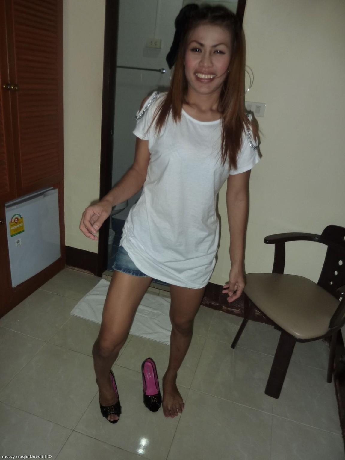 15P Hot Thai Slut Loves Anal Penetration From Sex Tourists Asian Whore