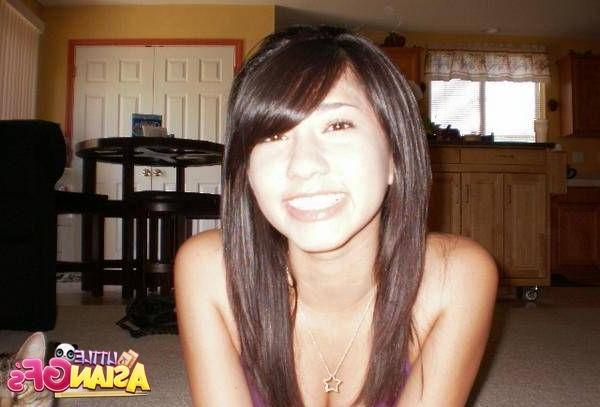 10P Cute real life asian amateur teens