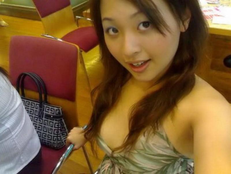 16P Asian teen nymph enjoy showing her sweet and juicy body