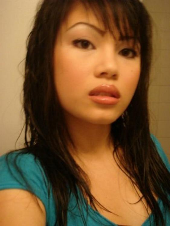 16P Nice selection of naughty and hot amateur asian babes