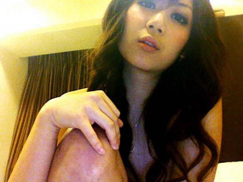 16P Mega oozing hot and delicious Asian girls posing naked