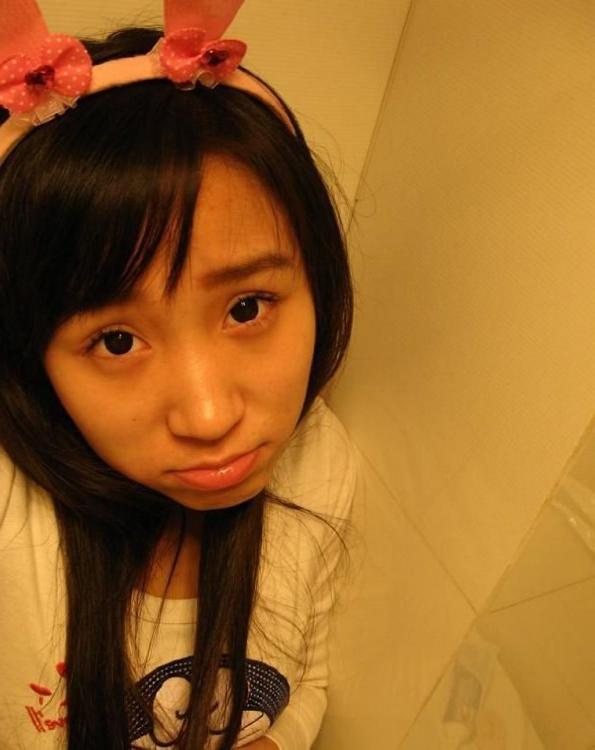 16P Asian teen nymph enjoy showing her sweet and juicy body