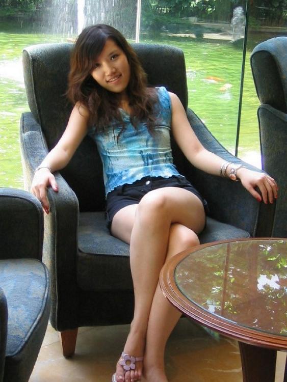16P Mega oozing hot and delicious Asian girls posing naked