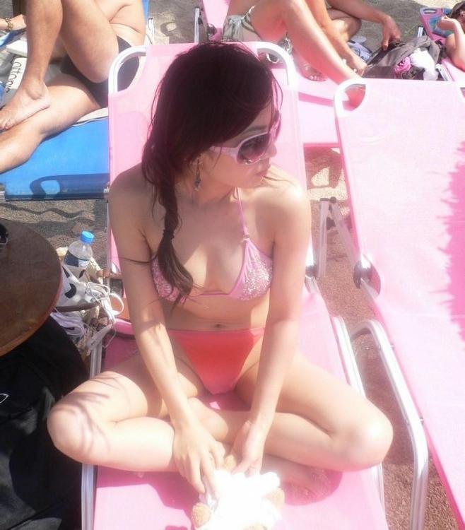16P Mega oozing hot and delicious Asian girls posing naked