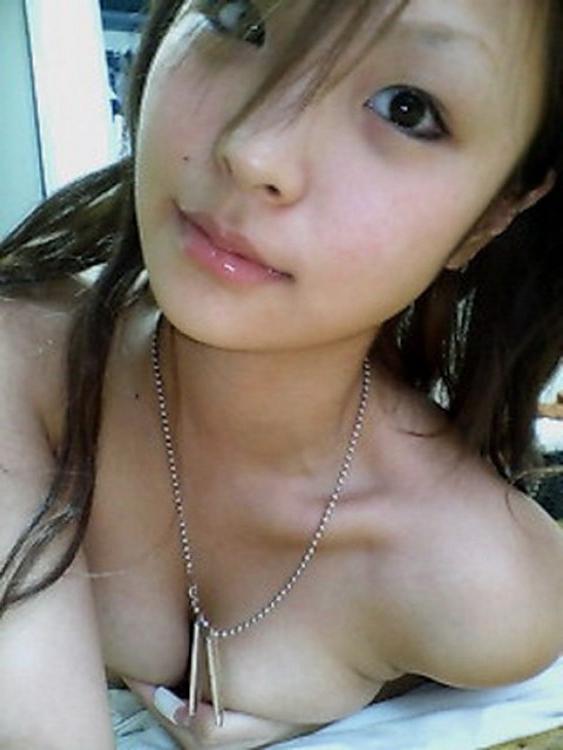 16P Mega oozing hot and delicious Asian girls posing naked