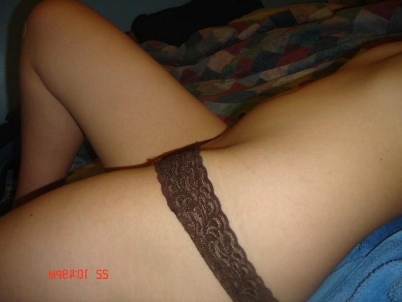 16P Asian showing off her tight asshole with a dildo in it
