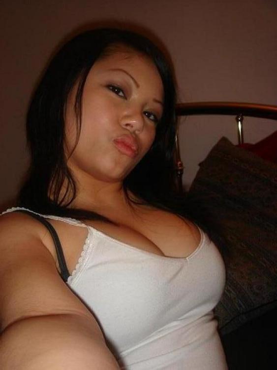 16P Mega oozing hot and delicious Asian girls posing naked