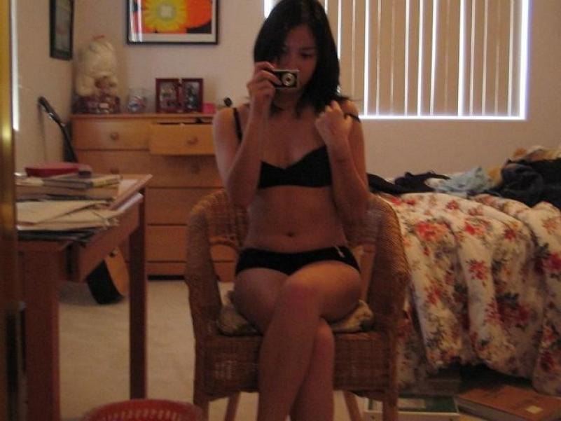 16P Mega oozing hot and delicious Asian girls posing naked