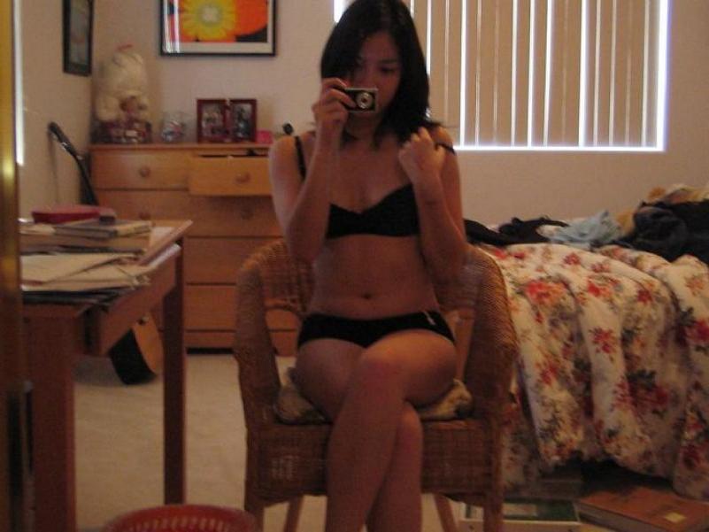 16P Mega oozing hot and delicious Asian girls posing naked