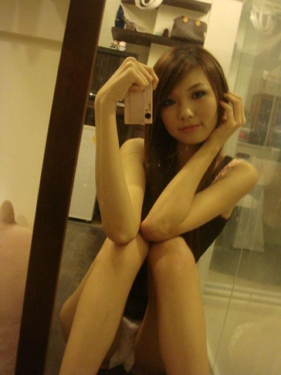 16P Mega oozing hot and delicious Asian girls posing naked