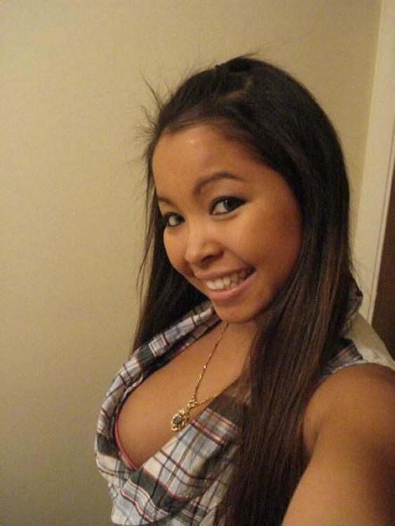16P Nice selection of naughty and hot amateur asian babes