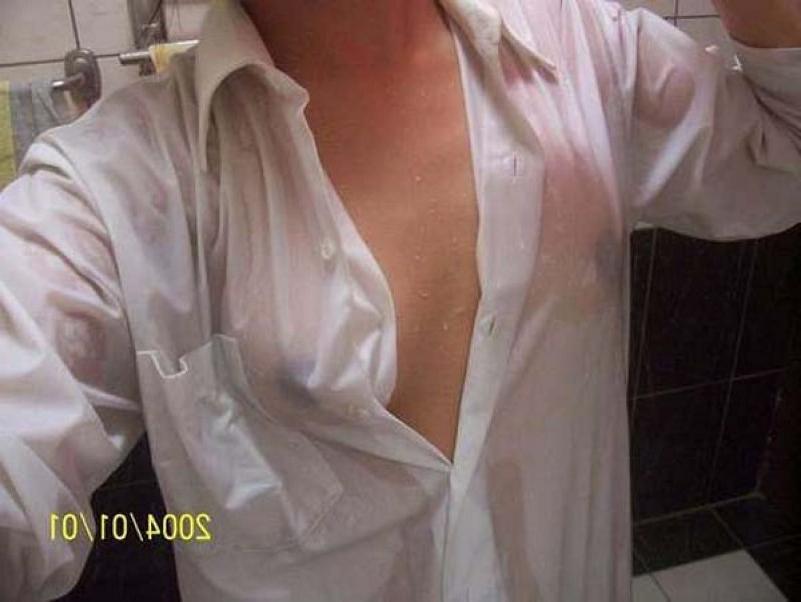 16P Asian coed goes full nude in couch shows squeezable tits