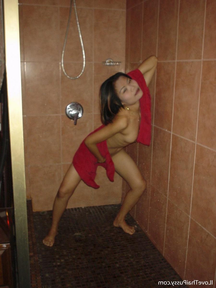 14P Bangkok Hooker Spreading Her Tight Wet Pussy Hole Asian Amateur