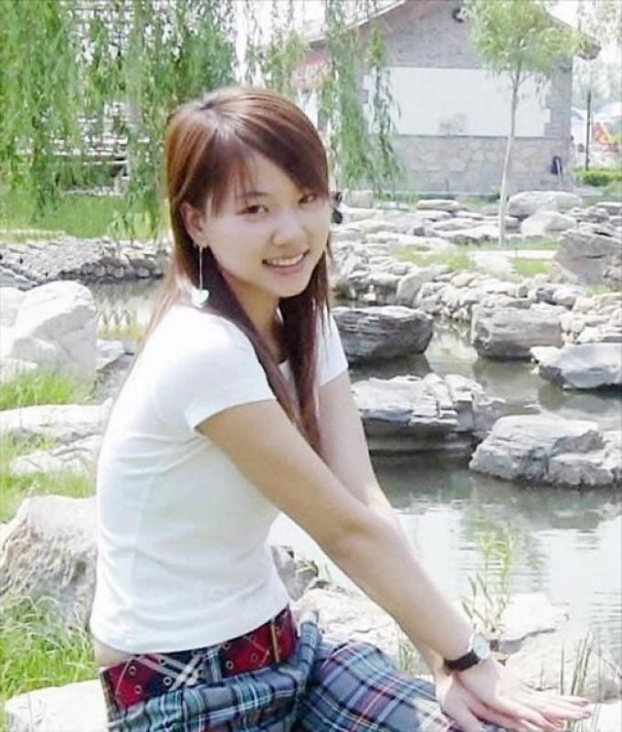 16P Nice selection of naughty and hot amateur asian babes