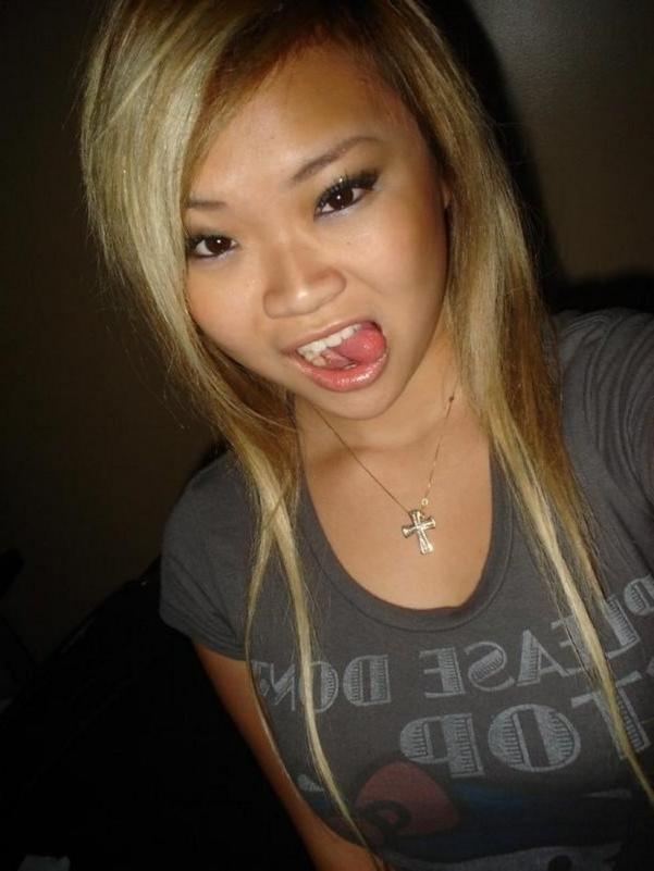 16P Mega oozing hot and delicious Asian girls posing naked