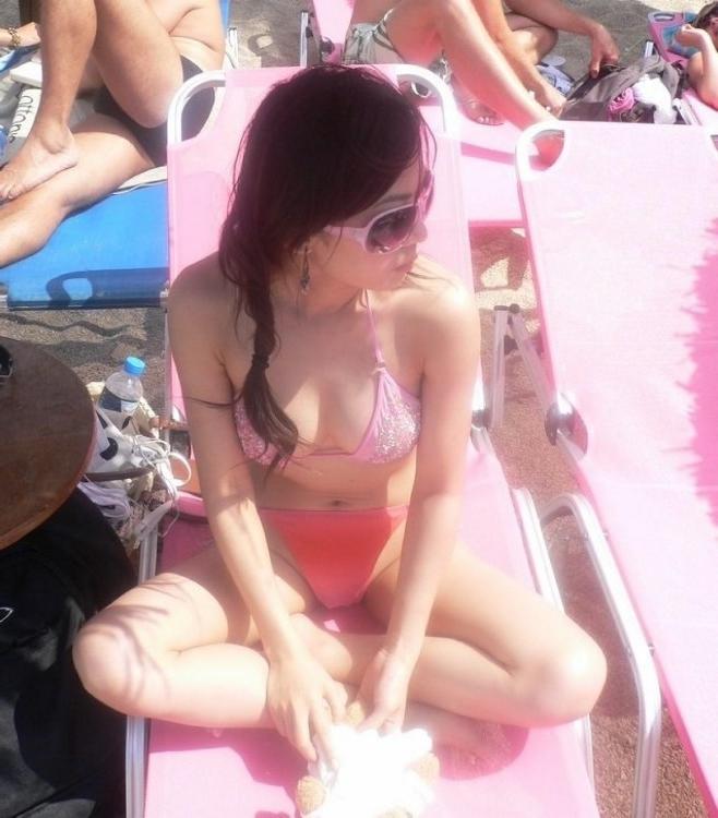 16P Mega oozing hot and delicious Asian girls posing naked