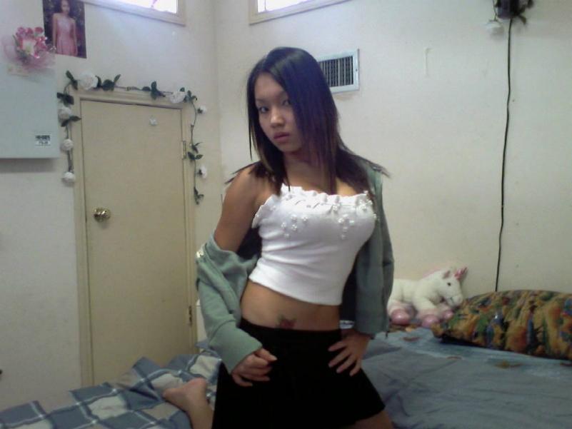 16P Nice selection of naughty and hot amateur asian babes