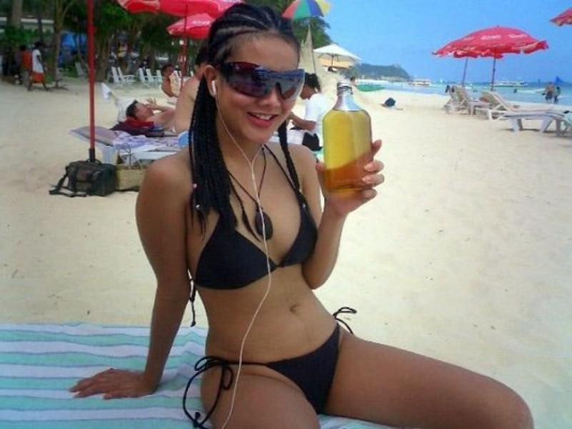 16P Mega oozing hot and delicious Asian girls posing naked