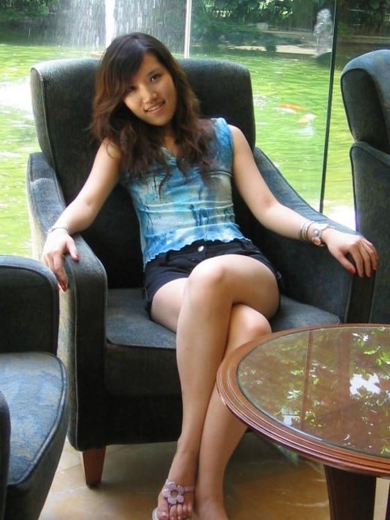 16P Nice selection of naughty and hot amateur asian babes