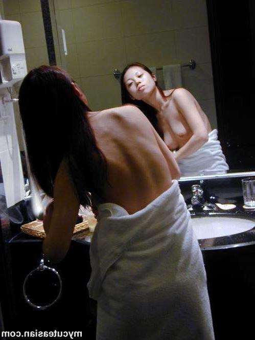 15P Asian amateur girlfriends homemade photos