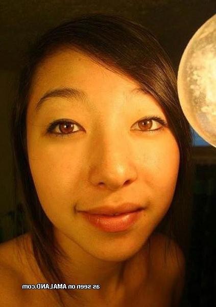 15P Asian amateur girlfriend strips and sucks cock in homemade pix
