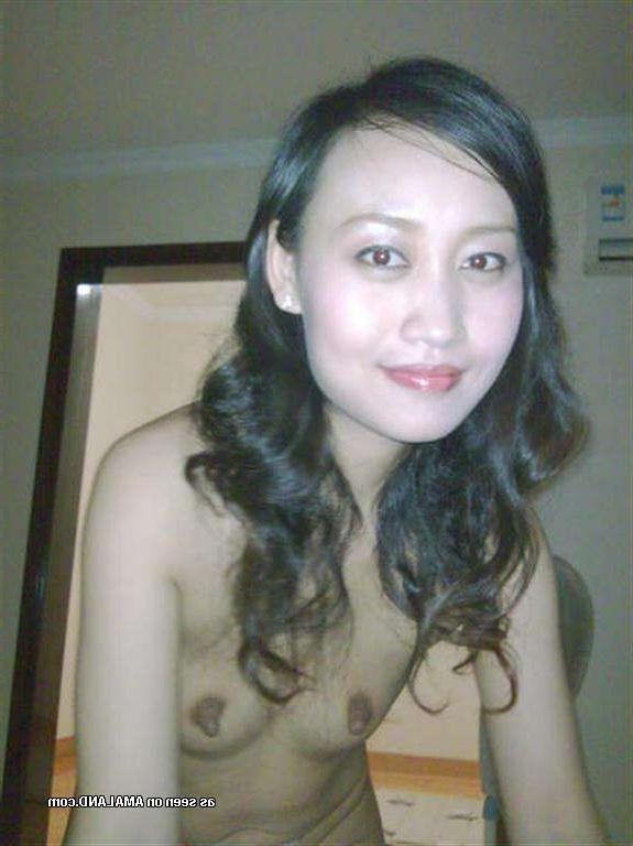 15P Petite amateur Asian teen girlfriends show pussy in homemade pix