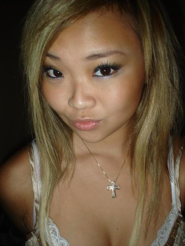 15P Little asian teen gfs posing for the camera
