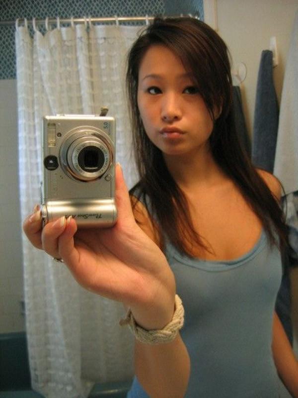 16P Naughty and hot selfpics taken by an amateur Asian chick