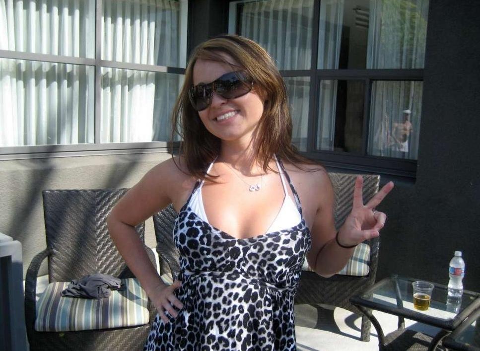 16P Nice selection of naughty and hot amateur asian babes