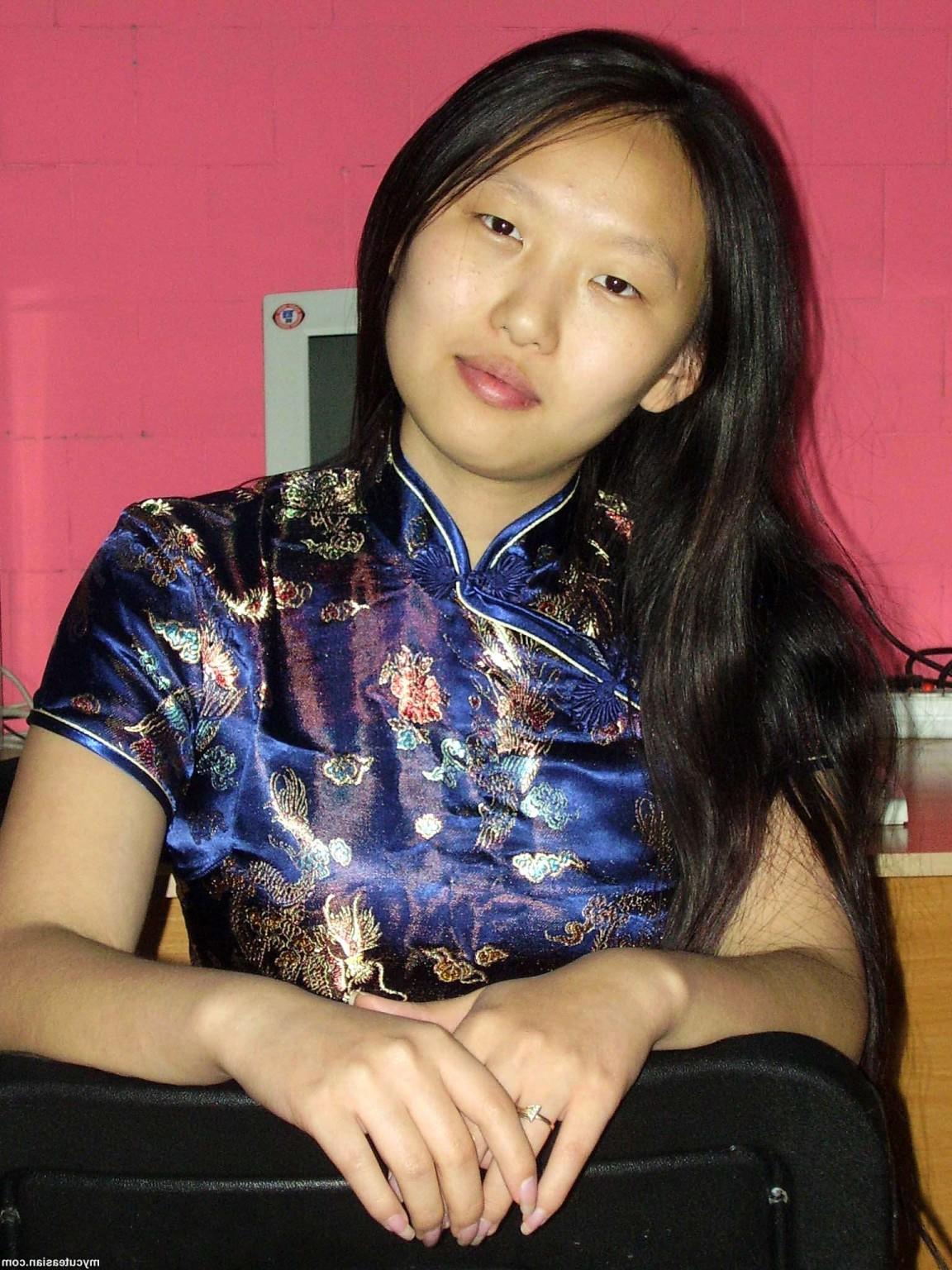 15P Asian amateur girlfriends homemade photos