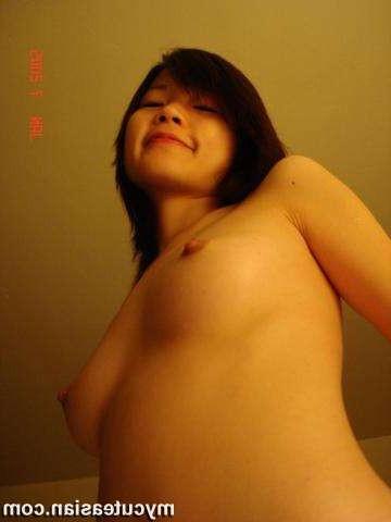 15P Asian amateur girlfriends homemade photos