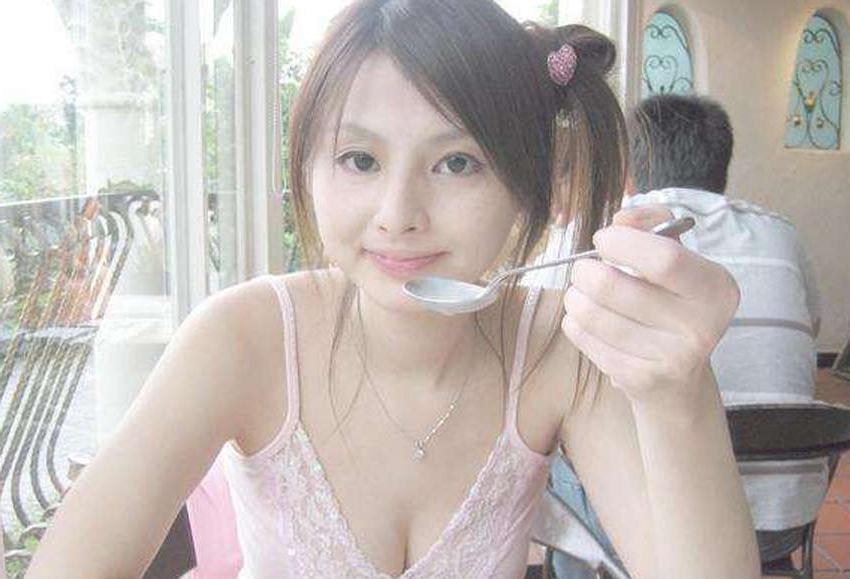 15P Pictures of three Asian amateur cuties