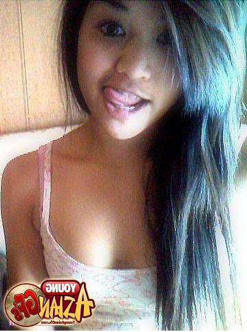 15P Sexy asian teen girlfriends posing for pics