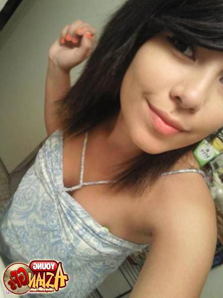 15P Sexy asian teen girlfriends posing for pics