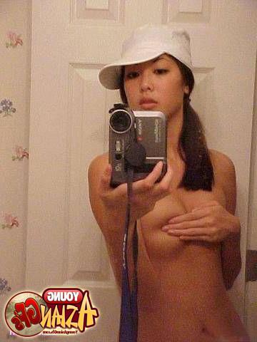15P Sexy asian teen girlfriends posing for pics