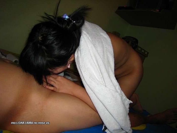 15P Amateur Asian teen GF gives handjob and blowjob in homemade pix