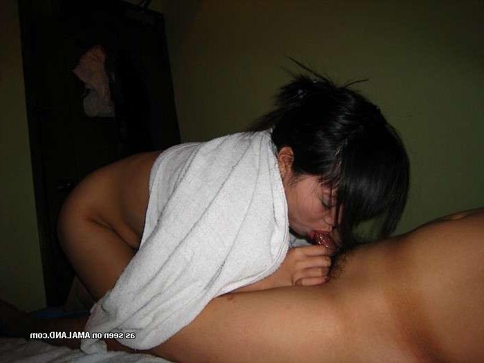 15P Amateur Asian teen GF gives handjob and blowjob in homemade pix