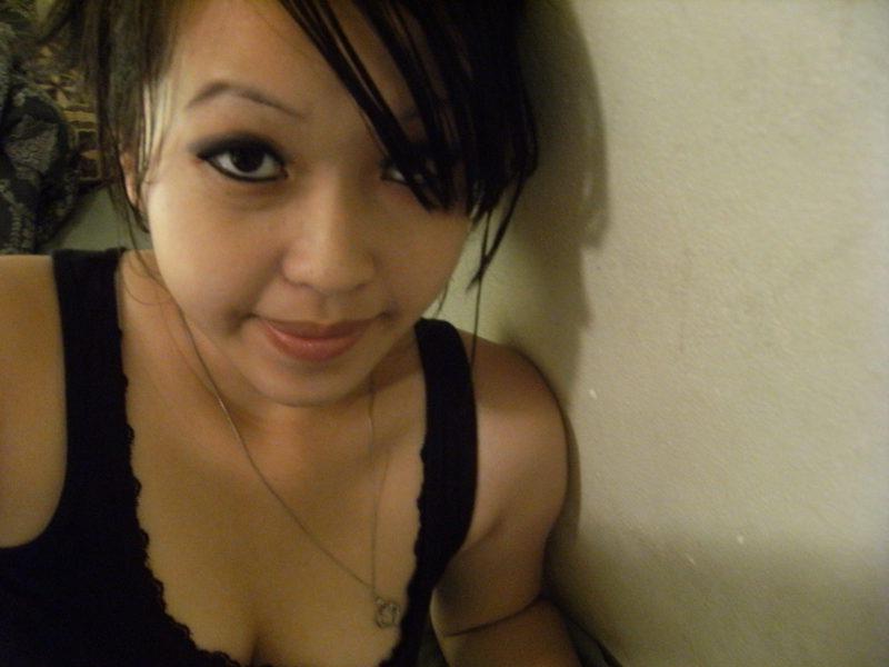 15P Cute homemade self shooting amateur Asian teen GF