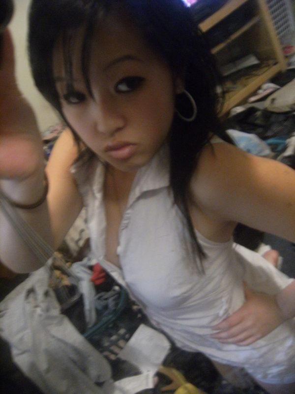 15P Cute homemade self shooting amateur Asian teen GF