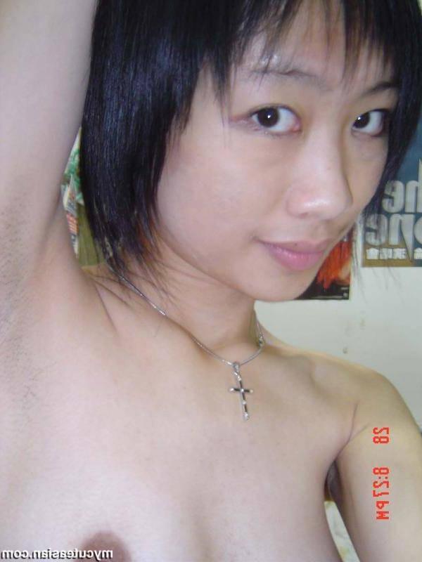 15P Amateur Asian teen GF rubs hairy pussy on cock and gives blowjob