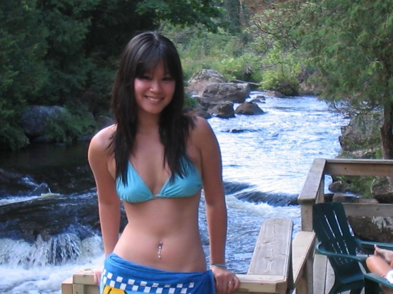 16P Mega oozing hot and delicious Asian girls posing naked
