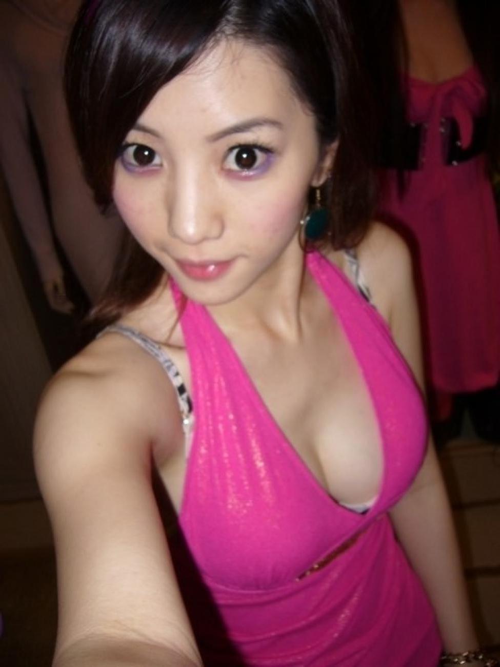 16P Mega oozing hot and delicious Asian girls posing naked