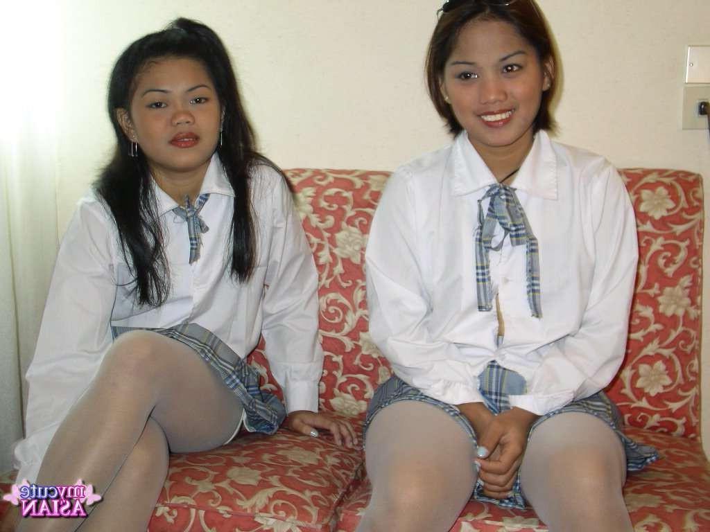 16P Filipino coed finger their shaved pussies