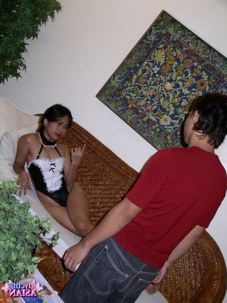 15P A shaved Filipino slut sucks and gets hot faced cum