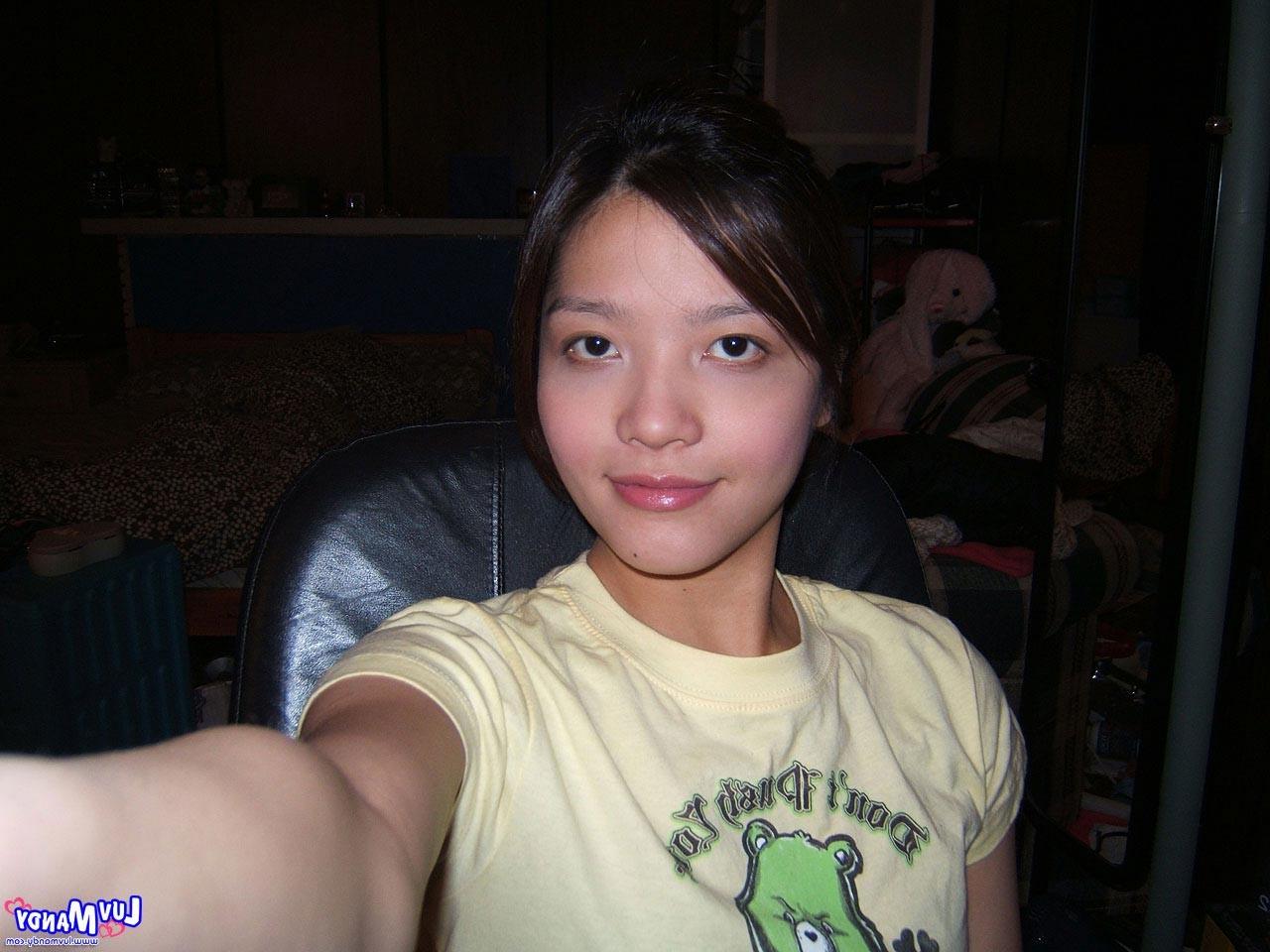 16P Asian teen girl self pics