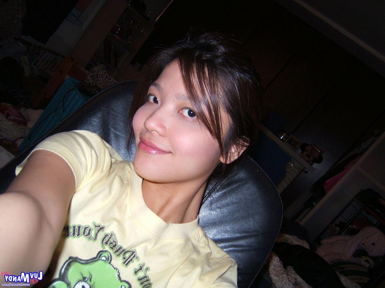 16P Asian teen girl self pics