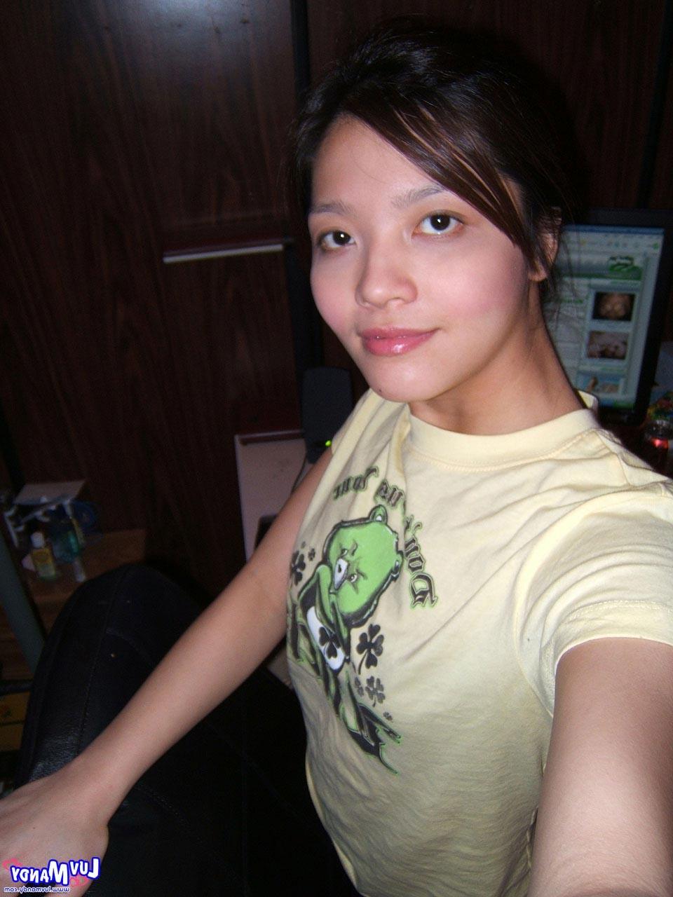 16P Asian teen girl self pics