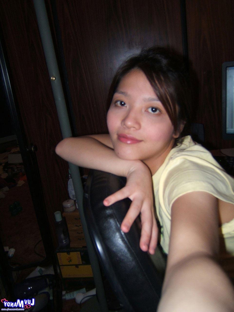 16P Asian teen girl self pics
