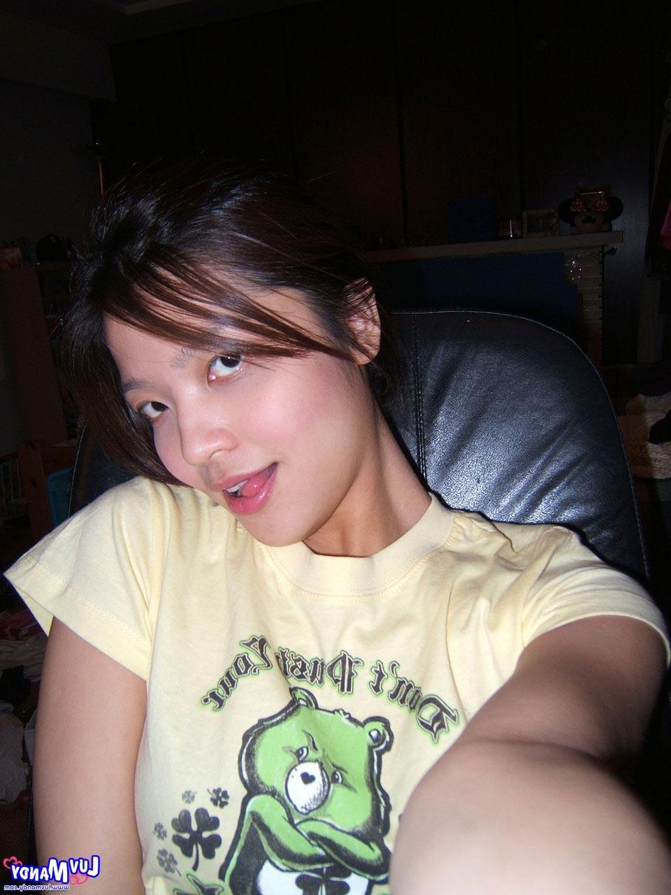 16P Asian teen girl self pics