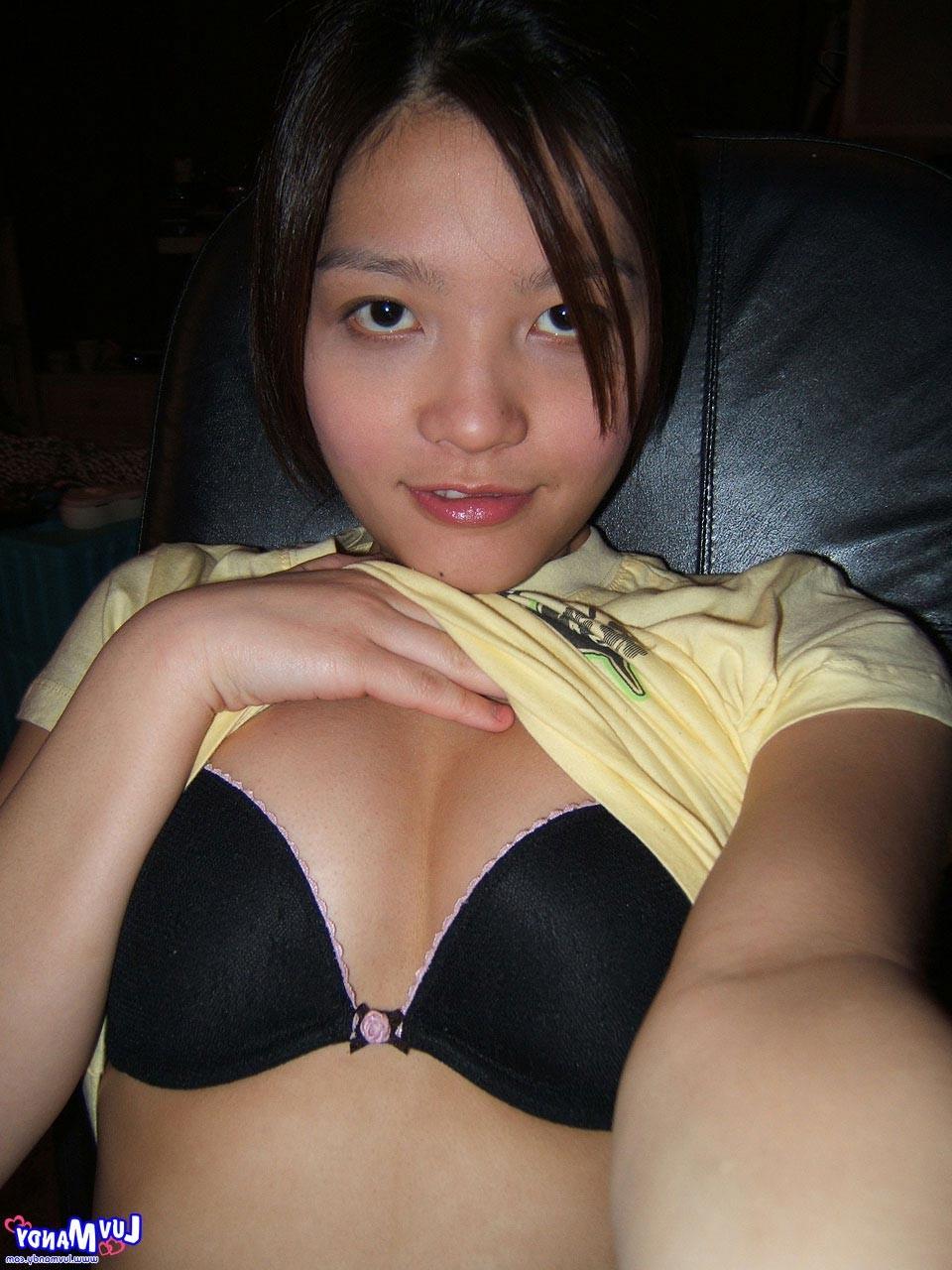 16P Asian teen girl self pics